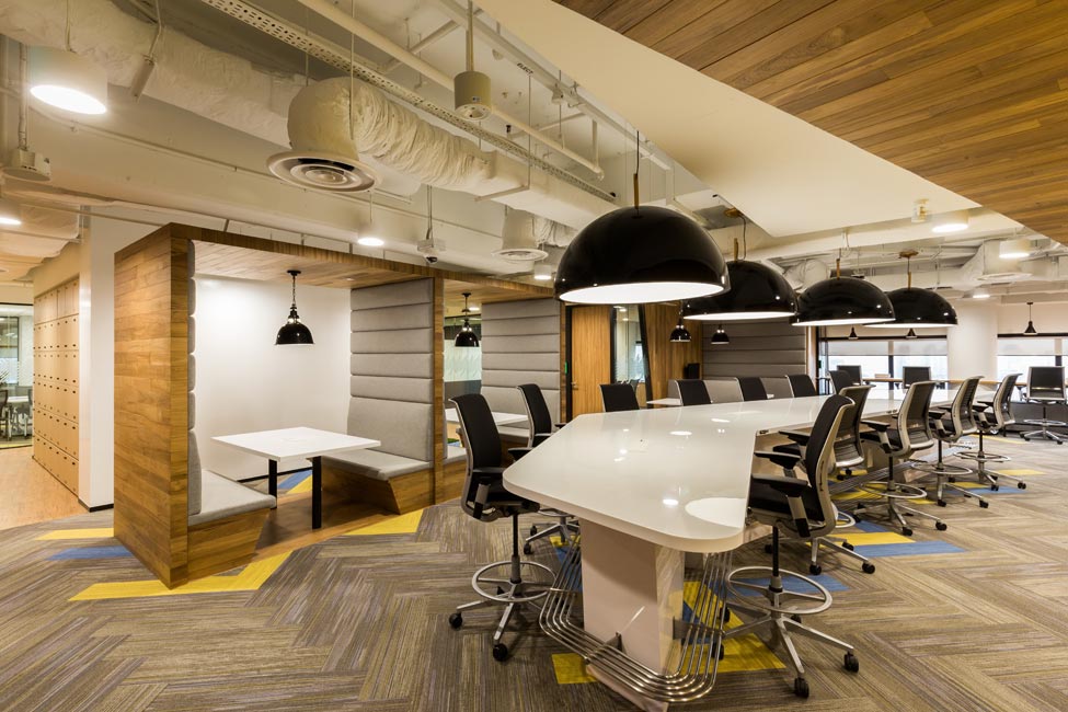 Alternative workspace solutions at Accenture Singapore Alternative workspace solutions at Accenture Singapore