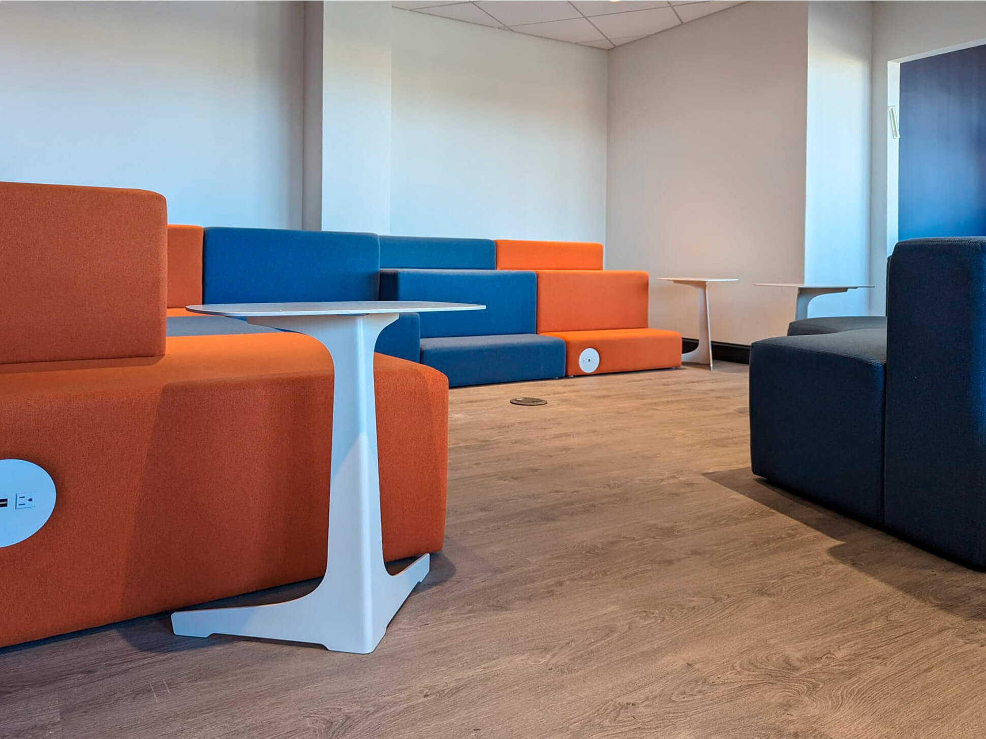 NY office furniture eworl1emrs 082823 16 NY office furniture eworl1emrs 082823 16