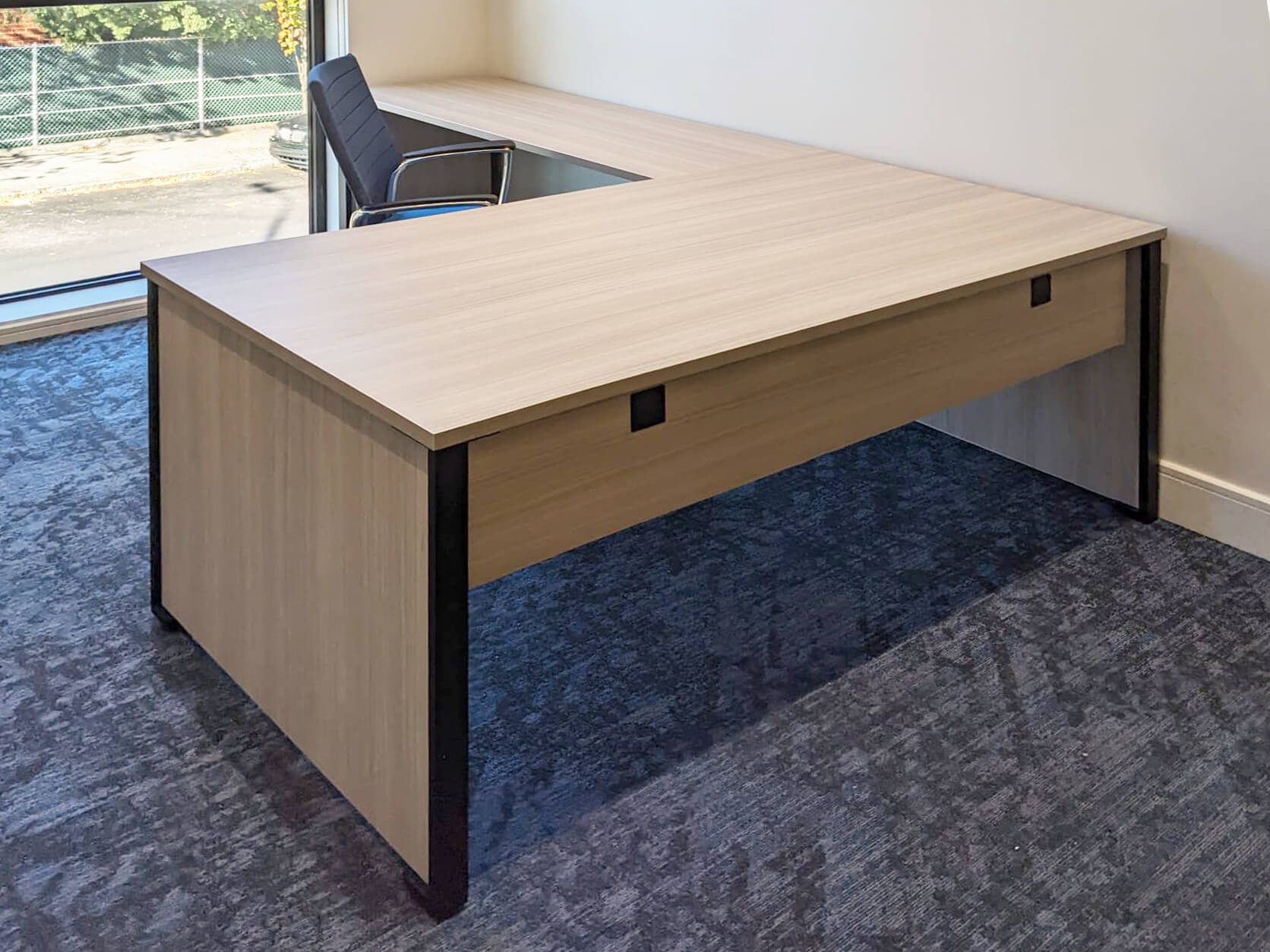 NY-office-furniture-gemro1pbag-102722-13.jpg