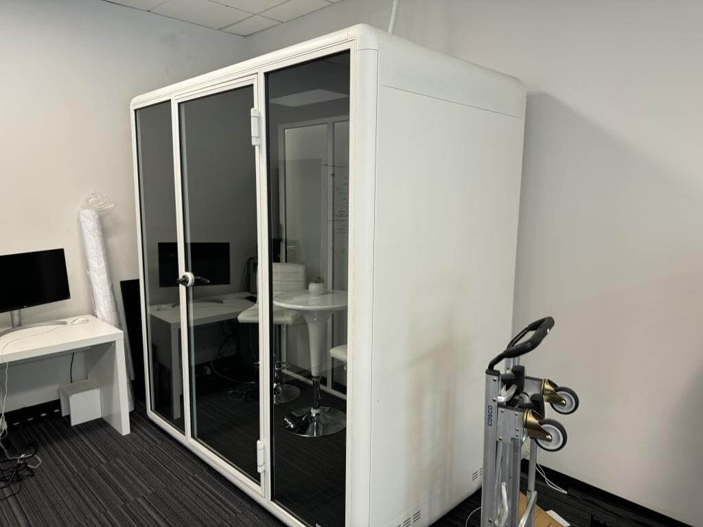 Used poppin koplus phone booth 090225 CWU1 3 Used poppin koplus phone booth 090225 CWU1 3