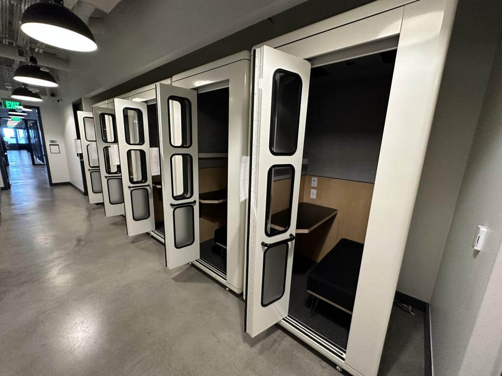 Used white acoustical phone booths 090325 CWU1 1 Used white acoustical phone booths 090325 CWU1 1